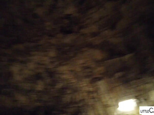 Молодая телка устраивает для парня шоу и дрочит узкую пизду