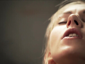 Ревнивица выходит на тропу войны устроив бывшему допрос с сексом