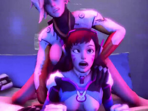 Mercy трахает D.Va, пока та играет в приставку