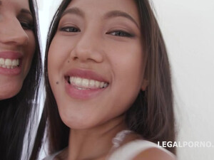 Негры ебут белых шлюшек во все дырки