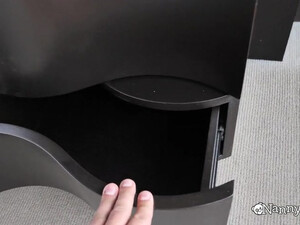 Парень лижет бритую киску блондинки и трахает ее на кровати