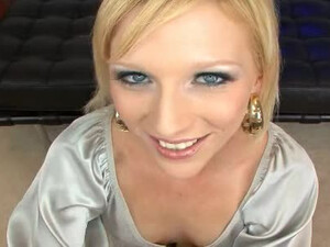 Блондинка Алексис делает глубокий отсос