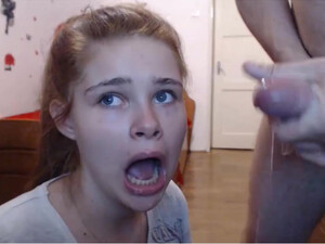 Очень глубокий заглот от голубоглазой подружки