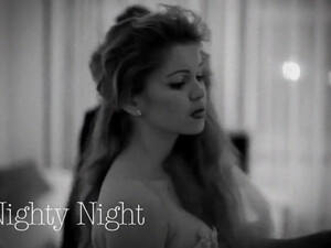 Сексуальные лесбиянки ублажают друг друга