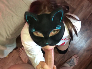 Телка подарила на Новый год своему парню страстный минет