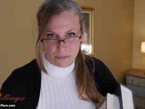 Залил всё лицо спермой зрелой бабе в очках