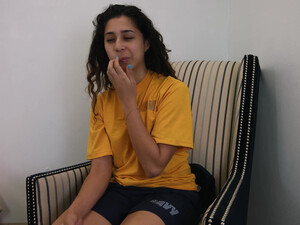 Стеснительная девушка проходит порно кастинг