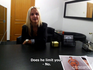 Красавица на кастинге делает отменный минет перед трахом