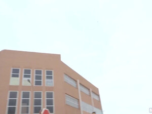 Член ебет пизду симпатичной студентки