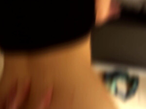 Девушка хочет в попу и намекает на это своему парню