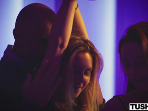 Семейная пара приучает рыжую суку к груповухе ЖМЖ