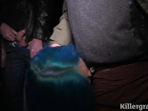 Кончают на большие сиськи довольной шмаре поздно вечером