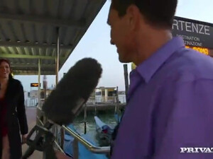 Член в заднице заставляет Mira Sunset дико кричать от удовольствия