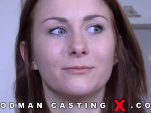Alice Marshall проходит кастинг Вудмана и участвует в групповом сексе