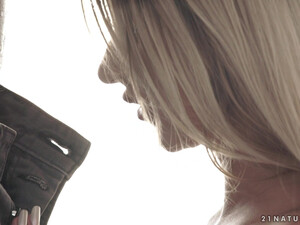 Красивый русский секс с сосущей блондиночкой Катрин Текилла