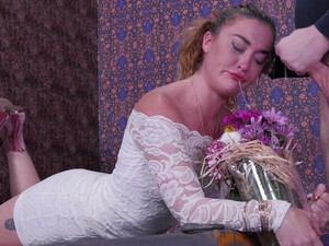 Садист обкончал лицо телки после горлового минета и унижения