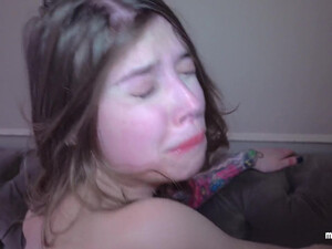 Девушка с Краснодара классно сосет и любит когда кончают на лицо