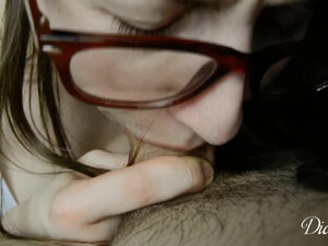 Парень из Питера ебет рот красивой телки и кончает на язык