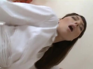 Любительский секс для русской сучки закончился двойным проникновением