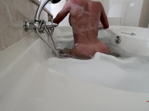 Русское двойное проникновение членом и розовым самотыком