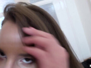 Горячий и развратный секс влюбленной пары в отеле