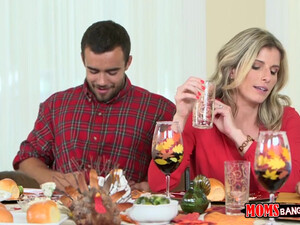 Застукала мужа с любовницей и присоединилась к сексу