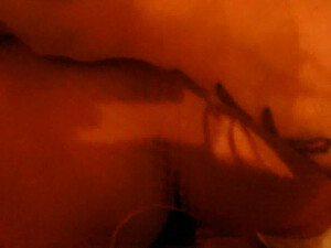 Села киской на лицо, чтобы голодный мужлан выгрыз все самое вкусное