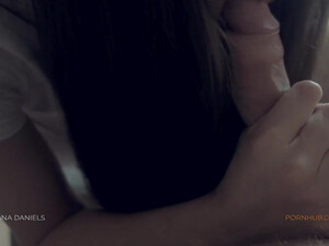 Сучка с упругой жопой трахается с любовником от первого лица