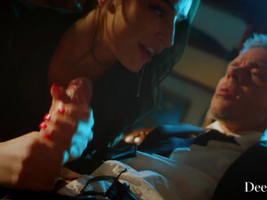 Выебал глубоко в глотку красотку после анального секса