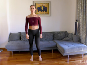 Порно видео с сосущей член молодой русской спортсменкой после тренировки