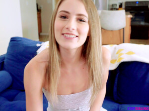 Сестра в очках соблазнила на секс брата, устроив дрочку киски у него на глаза