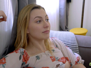 Сводная сестра сосет и трахается с братом, чтобы забыть бывшего