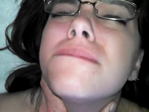 Частное видео домашнего секса красотки с волосатой киской