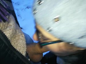 Русская студентка сосет член за деньги зимой на улице