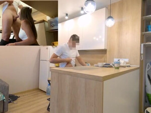 Телка глотает сперму партнера мужа, чтобы тот не лишился работы