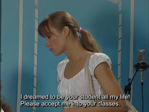 Русская потаскуха любит причинять себе боль