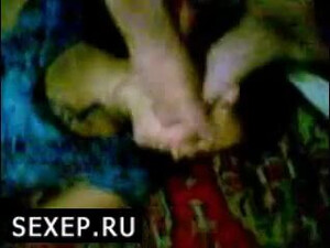 Брат извращенец дрочит и кончает на лицо пьяной сестре казашке