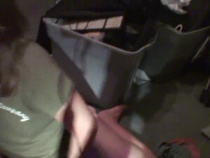 Жена сосет член мужа и пробует на вкус сперму