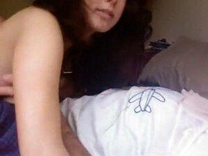 Казахское домашнее порно с сосущей член красивой азиаткой