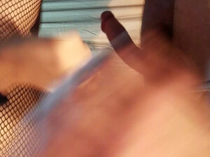 Девушка сосет хуй парню вниз головой