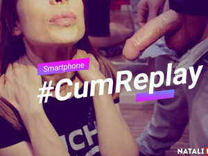 Рыжеволосая подружка сосет пенис друга ради вкусного камшота на камеру