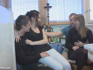 Русские телки развели на секс двух парней