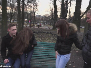 Парни развели на секс русских девах