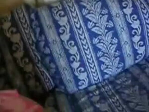 Красотка из Греции сделала минет своему супругу