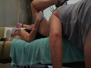 Грудастая жена блондинка трахается с любимым мужем