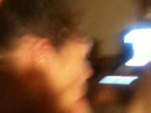 Вторая Половинка делает отсос мужу поздним вечером