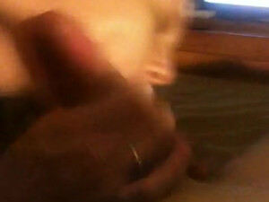 Вторая Половинка делает отсос мужу поздним вечером