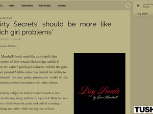 Две красавицы сосут хер парня перед анальным перепихоном