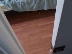 Брат трахнул сестру вместе с её лучшей подружкой