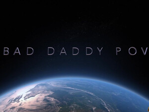 Кареглазая девка сосет член в домашнем порно ролике